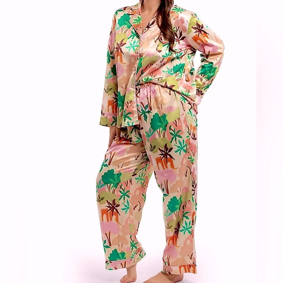 Playful Promises x Alja Horvat Recycled Abstract Shirt and pants pajamas so 24 - Picture 1 of 15
